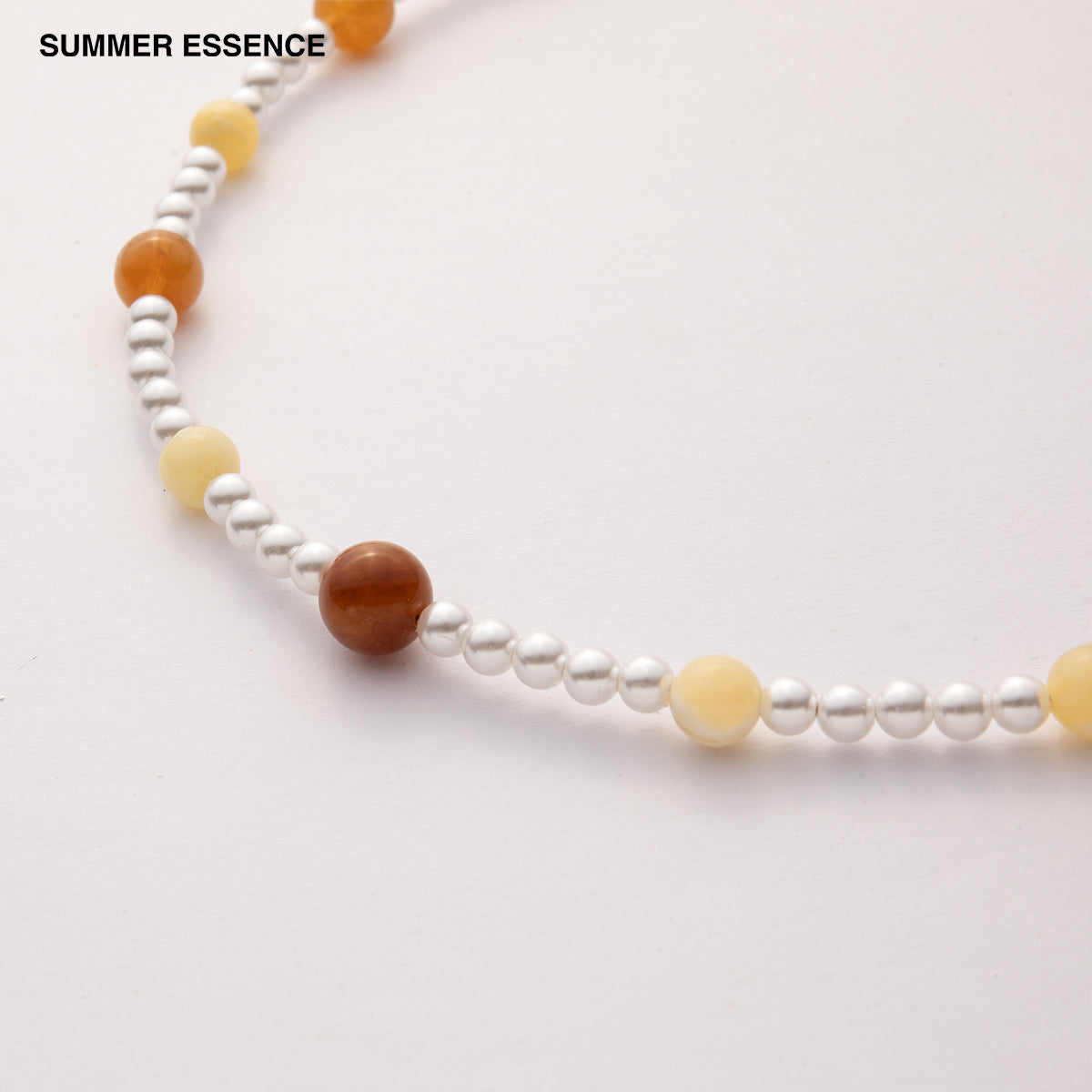 「Summer Glow 」Hhandmade Necklace